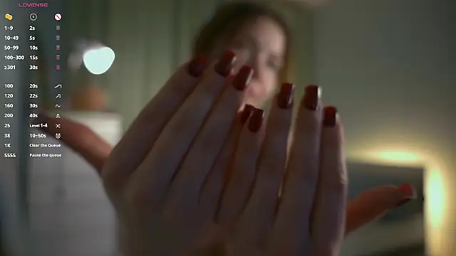 LakishaSoliani online show from 04/15/26, 07:58