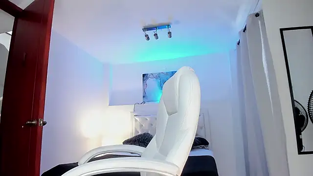 Snapshot of Vezzx chatting on 03/21/26, 06:44 Vezzx online show from 03/21/26, 06:44