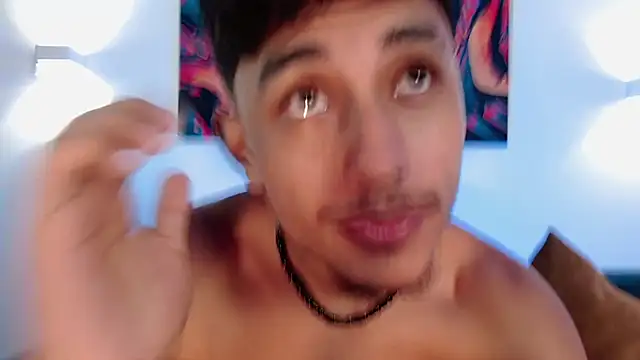 Snapshot of Vezzx chatting on 04/08/26, 06:41 Vezzx online show from 04/08/26, 06:41