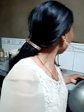 Leiley 98 online show from 04/10/26, 10:25