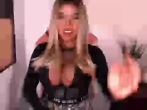 Zandralopez online show from 07/04/26, 11:05