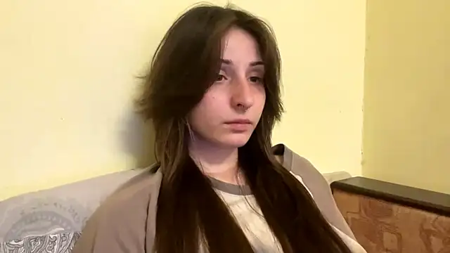 Snapshot of sakuraabloom7 chatting on 04/02/26, 04:37 sakuraabloom7 online show from 04/02/26, 04:37