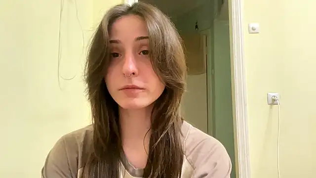 Snapshot of sakuraabloom7 chatting on 04/14/26, 04:24 sakuraabloom7 online show from 04/14/26, 04:24