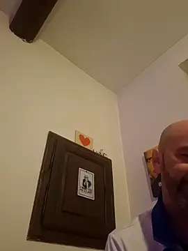 Snapshot of Titytwister30 chatting on 04/12/26, 12:48 Titytwister30 online show from 04/12/26, 12:48