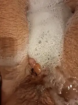 Snapshot of Titytwister30 chatting on 04/15/26, 01:07 Titytwister30 online show from 04/15/26, 01:07