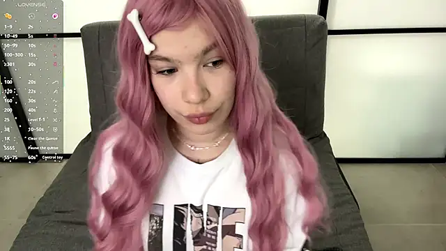 Snapshot of NerissaDeloria chatting on 04/07/26, 08:37 NerissaDeloria online show from 04/07/26, 08:37