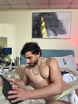 LatinBigClouds22cm online show from 04/16/26, 07:31