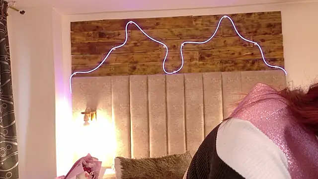 lil moon1 online show from 03/18/26, 12:41