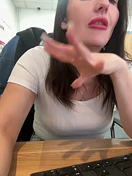 Siren  xxx online show from 05/21/26, 11:28