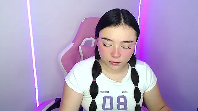 Snapshot of Nahia_Brm chatting on 04/16/26, 03:24 Nahia Brm online show from 04/16/26, 03:24