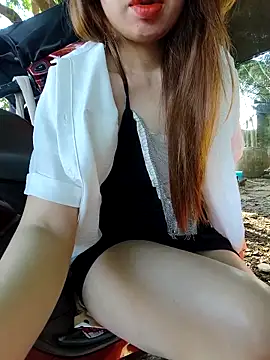 Jeen deer online show from 04/04/26, 12:20