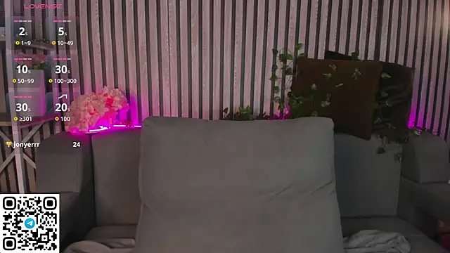 Snapshot of Lori_Bllossom chatting on 04/06/26, 04:46 Lori Bllossom online show from 04/06/26, 04:46