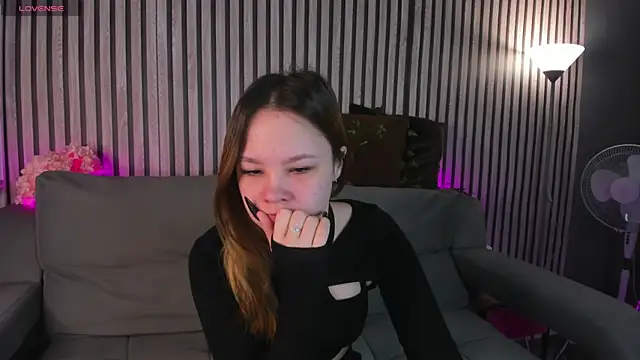 Snapshot of Lori_Bllossom chatting on 04/07/26, 01:06 Lori Bllossom online show from 04/07/26, 01:06