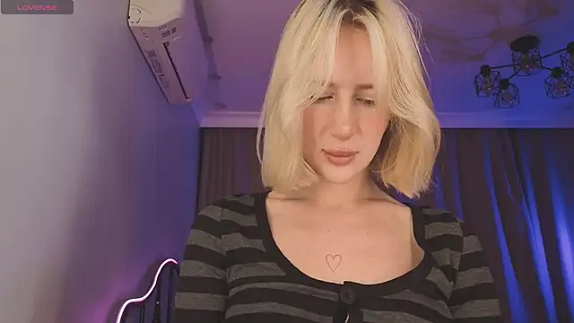 pretty smile cutie online show from 05/24/26, 04:17