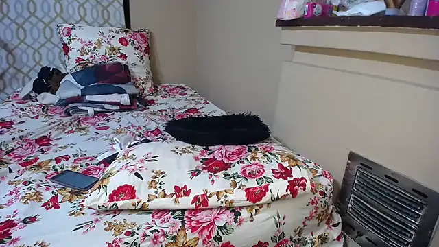 GoldenPearl23 online show from 04/12/26, 01:10