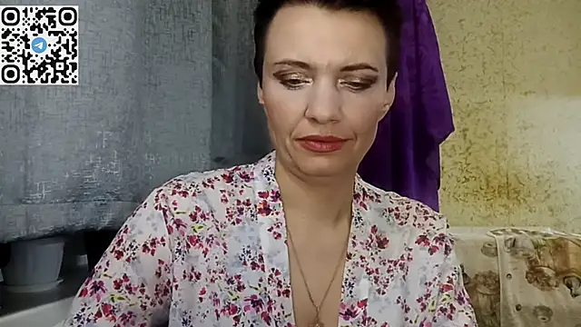 HotMamaQueen234 online show from 04/01/26, 09:12