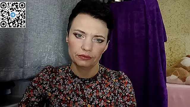 HotMamaQueen234 online show from 04/06/26, 07:15