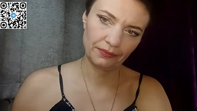 HotMamaQueen234 online show from 04/13/26, 07:19