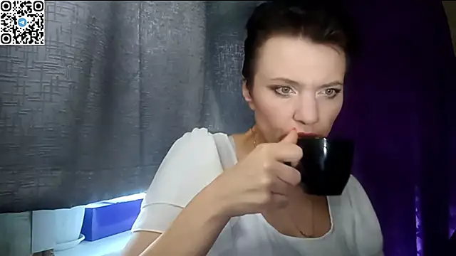 HotMamaQueen234 online show from 06/02/26, 10:39