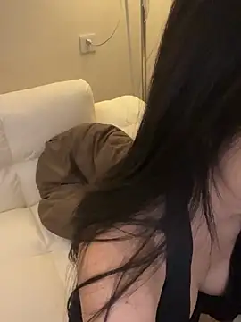 Xiaozuzongo1 online show from 04/15/26, 07:58