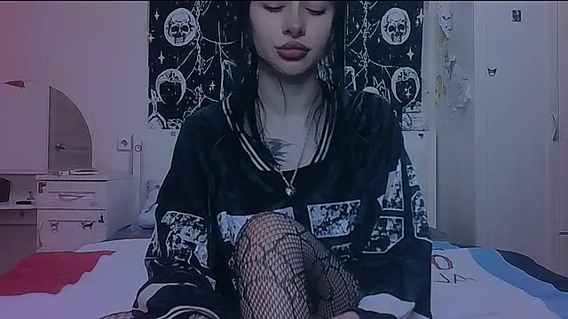 Snapshot of AllisonDeetz chatting on 04/11/26, 07:51 AllisonDeetz online show from 04/11/26, 07:51