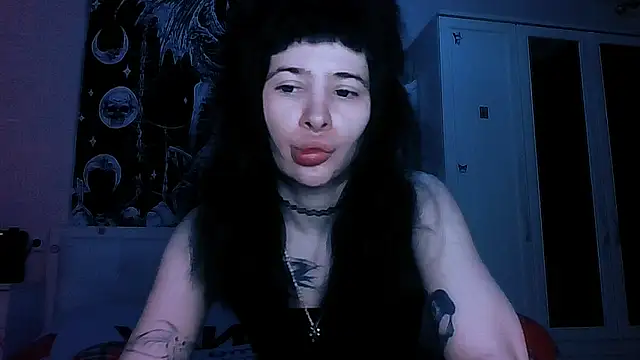 Snapshot of AllisonDeetz chatting on 04/14/26, 05:41 AllisonDeetz online show from 04/14/26, 05:41