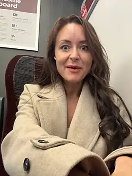 Snapshot of skarletthorne chatting on 04/14/26, 04:24 skarletthorne online show from 04/14/26, 04:24