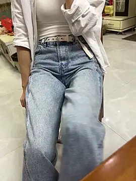 Snapshot of haotian8898 chatting on 04/14/26, 12:11 haotian8898 online show from 04/14/26, 12:11