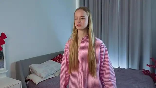 IselaObanner online show from 03/24/26, 06:07