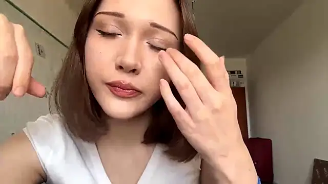 kiravings online show from 03/28/26, 08:14