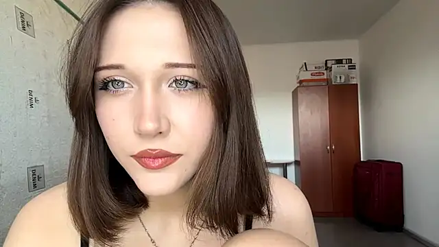 kiravings online show from 04/12/26, 10:09