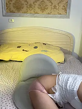 Snapshot of qingqingbaobei chatting on 03/29/26, 12:05 qingqingbaobei online show from 03/29/26, 12:05