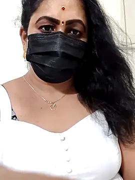 Snapshot of aishu_mallu_tamil chatting on 04/10/26, 07:07 aishu mallu tamil online show from 04/10/26, 07:07