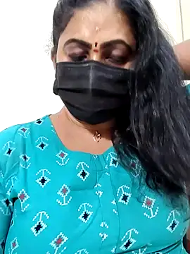 Snapshot of aishu_mallu_tamil chatting on 04/13/26, 11:37 aishu mallu tamil online show from 04/13/26, 11:37