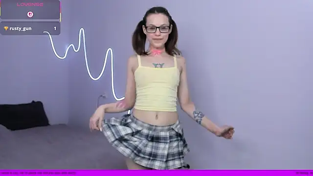 Snapshot of Lili_pixxie_ chatting on 04/16/26, 09:21 Lili pixxie online show from 04/16/26, 09:21