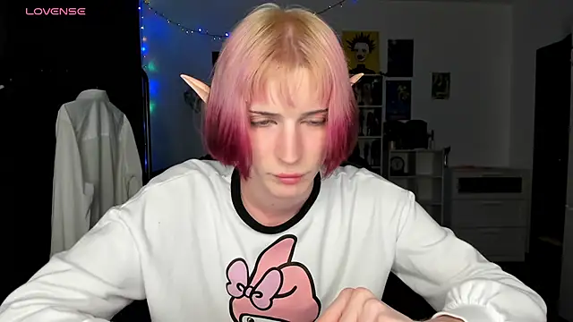 sweet peach    online show from 04/07/26, 03:12