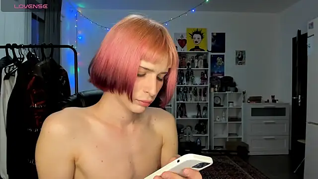 sweet peach    online show from 04/15/26, 07:58