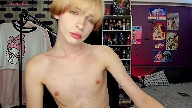 Snapshot of sweet_peach___ chatting on 07/17/26, 04:45 sweet peach online show from 07/17/26, 04:45