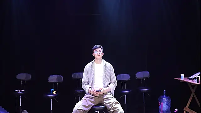 LookingBoy-001 online show from 03/28/26, 06:29