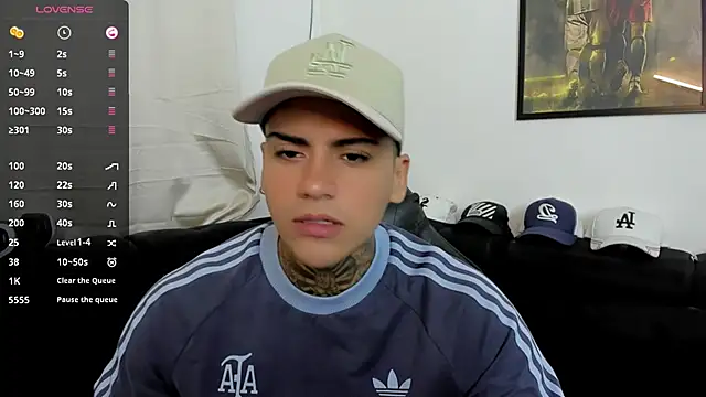 Snapshot of sweetlatinoboy chatting on 03/19/26, 10:30 sweetlatinoboy online show from 03/19/26, 10:30