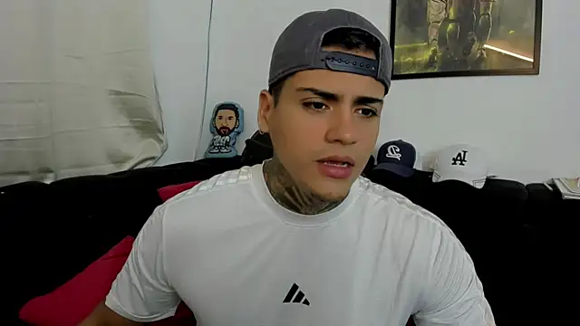 Snapshot of sweetlatinoboy chatting on 04/10/26, 11:15 sweetlatinoboy online show from 04/10/26, 11:15