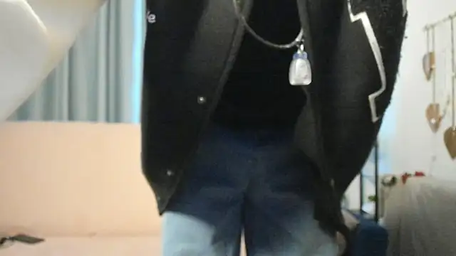 Snapshot of Shadow_blink chatting on 03/24/26, 02:11 Shadow blink online show from 03/24/26, 02:11