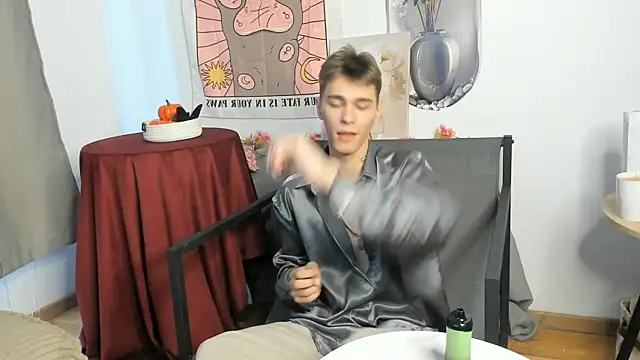 Snapshot of Shadow_blink chatting on 03/26/26, 12:11 Shadow blink online show from 03/26/26, 12:11