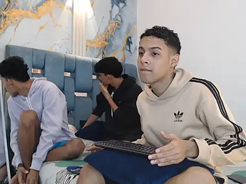 Snapshot of SEXY_BIG_COCK chatting on 03/23/26, 01:26 SEXY BIG COCK online show from 03/23/26, 01:26