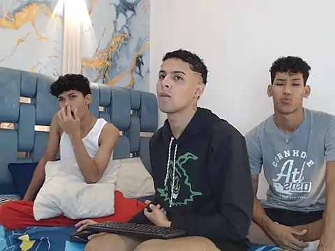 Snapshot of SEXY_BIG_COCK chatting on 03/28/26, 01:22 SEXY BIG COCK online show from 03/28/26, 01:22