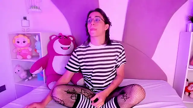 Snapshot of Keita_Moon chatting on 03/26/26, 12:11 Keita Moon online show from 03/26/26, 12:11