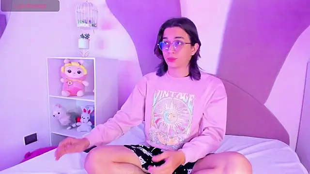 Snapshot of Keita_Moon chatting on 04/01/26, 12:06 Keita Moon online show from 04/01/26, 12:06