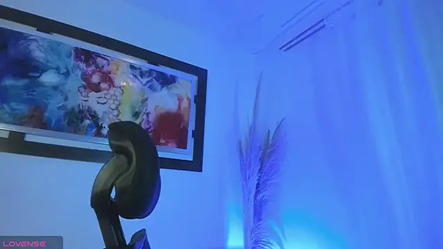 Ravyn Rouge online show from 04/08/26, 01:22