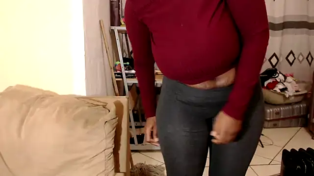 Snapshot of Melanie_godness chatting on 04/13/26, 03:39 Melanie godness online show from 04/13/26, 03:39