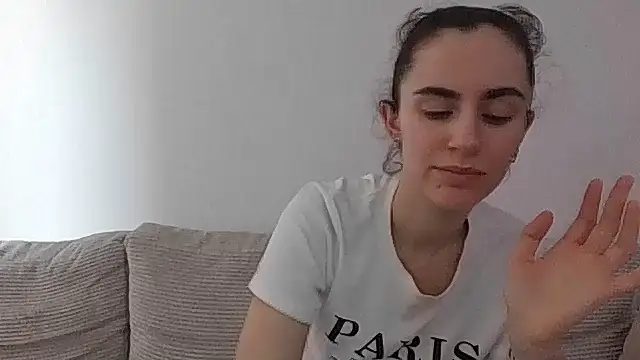 Snapshot of starlight_mo chatting on 03/28/26, 03:44 starlight mo online show from 03/28/26, 03:44